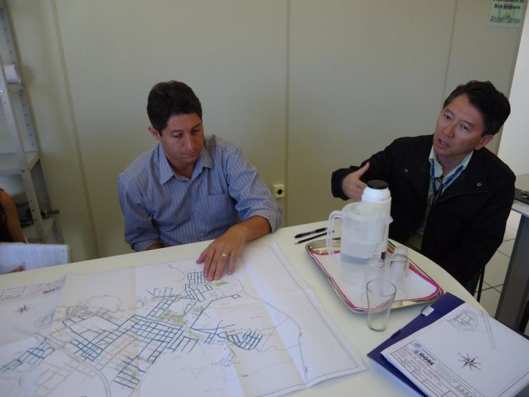2013.05.07_-_ursp_-_visita_prefeitura-obras_carina_1.jpg