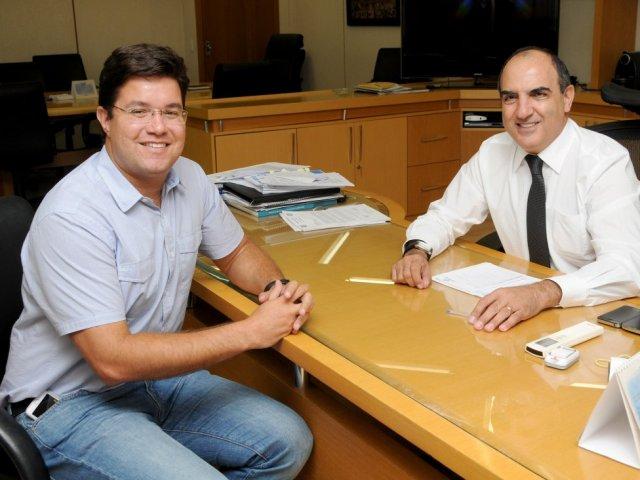 2015-01-15_dp_c_dep_guto_silva_002.jpg