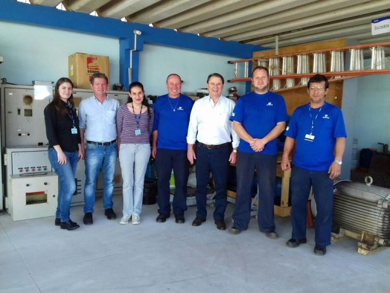 20160701_diretor_da_sanepar_visita_obras_de_ampliacao_do_sistema_de_esgoto_de_quedas_do_iguacu_7.jpg