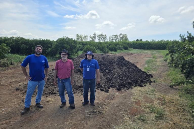 20250317_-_uso_do_lodo_na_agricultura_-_3_by_giovanna_fonseca_-_edvando_florida_e_tecnicos_marcos_e_aluisio.jpg