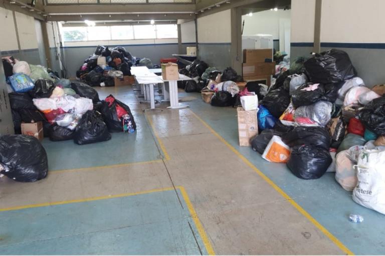 240516_mat_voluntarios_entrega_doacoes_defesa_civil09.jpg