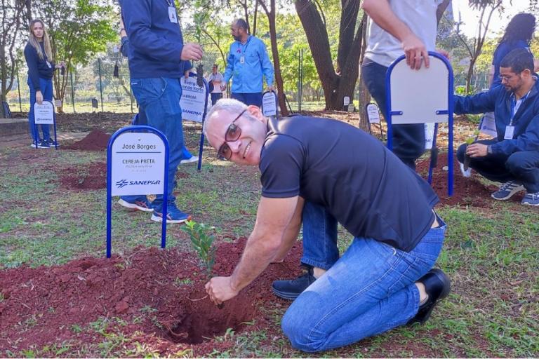 240605_-_jose_borges_empregados_plantam_foz.jpg