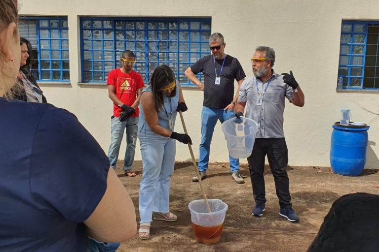 240919_-_londrina_-_oficinas_de_sabao_2.jpg