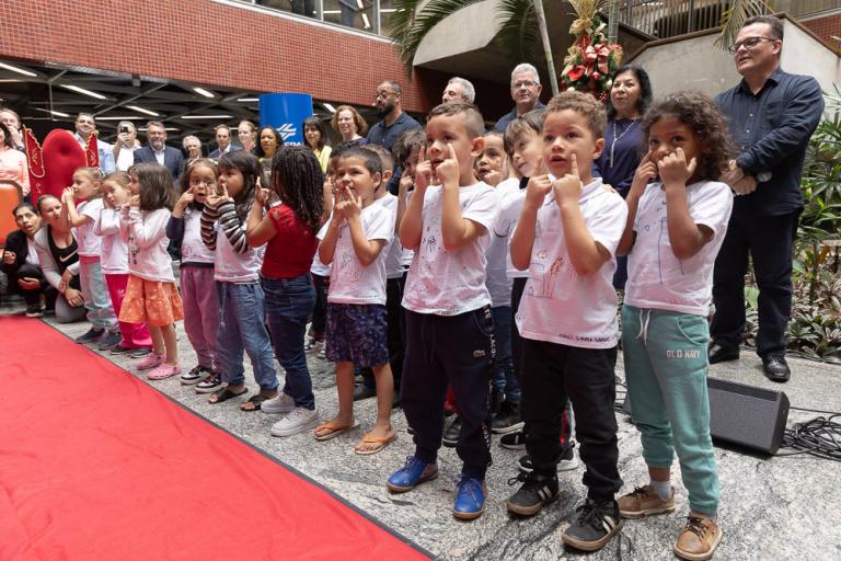 241211_mat_sanepar_natal_correios_cmei_trp03.jpg