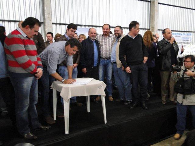 cezar_silvestri_gov_cesar_filho_presidente_deputados_3.jpg