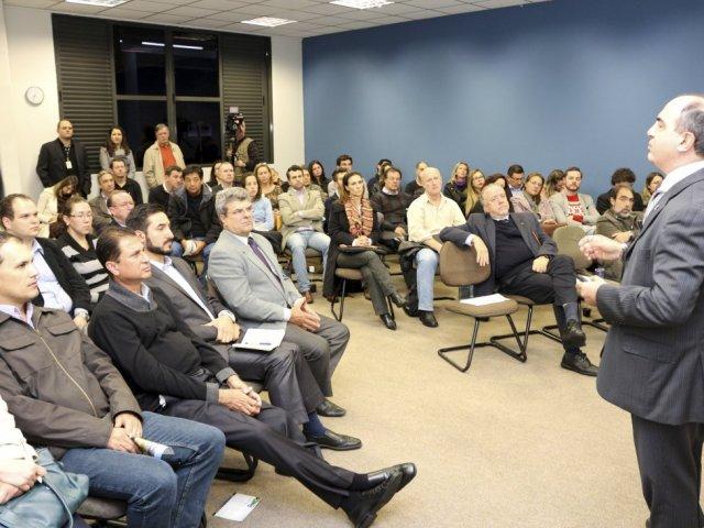 isae_palestra3.jpg