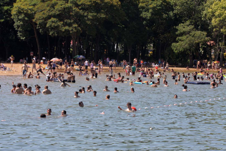 praia_sta_helena_arquivo_pref.jpg