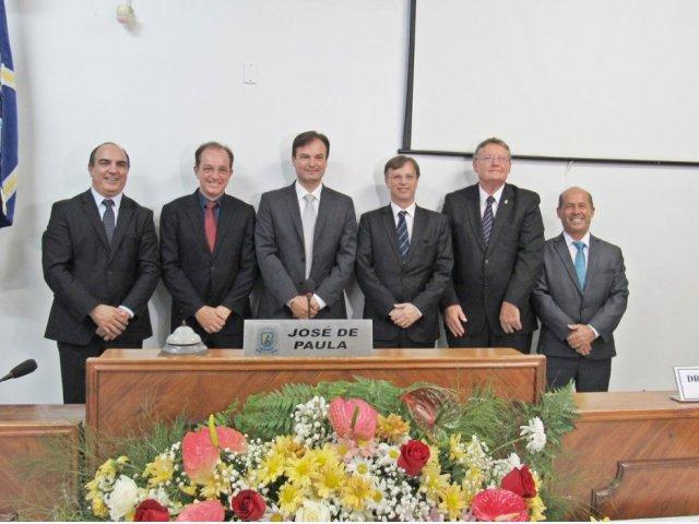 x20151221_-_rolandia_-_posse_prefeito_francisconi_92_com_os_prefeitos.jpg