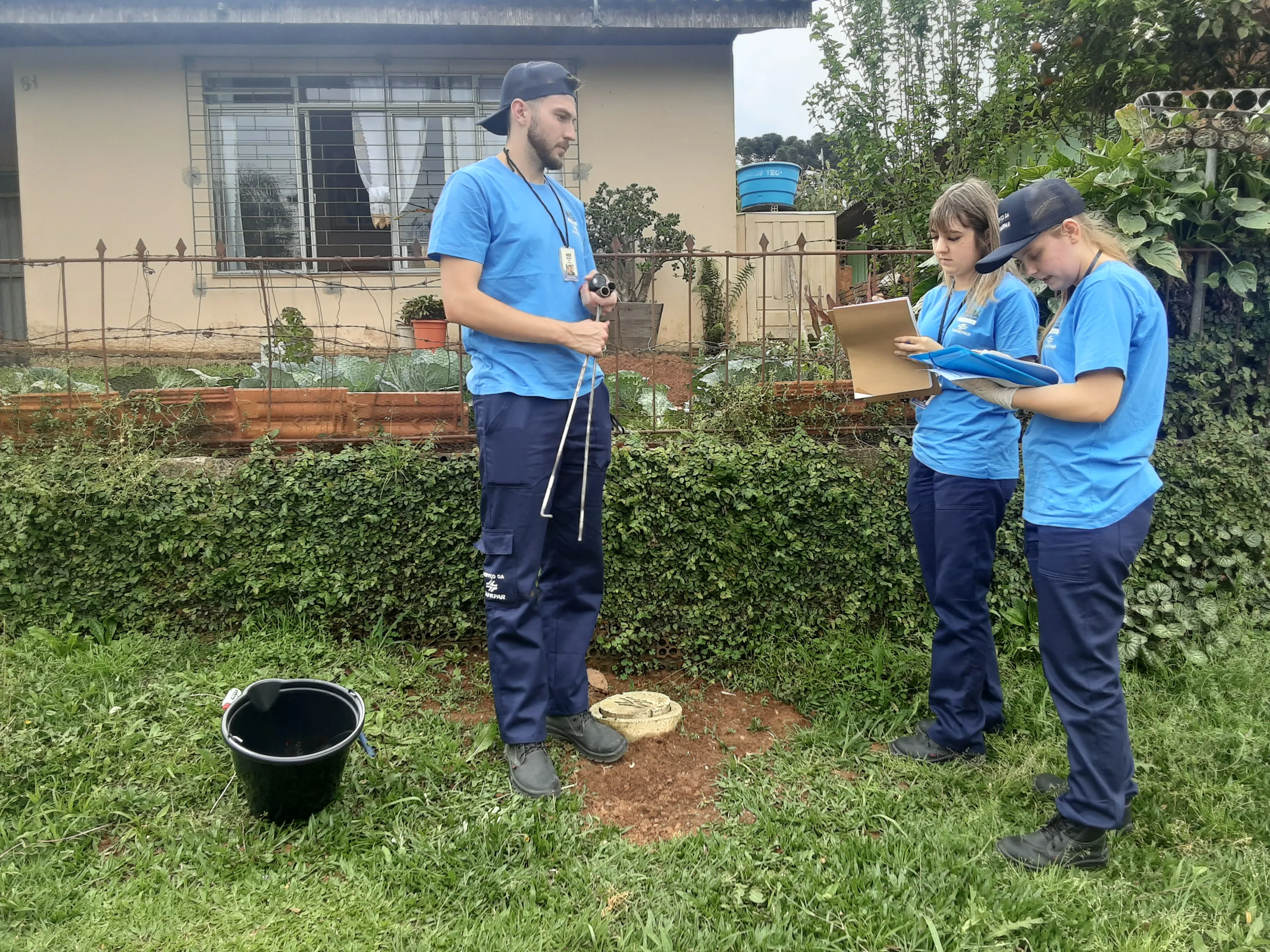 Equipe que visita as residências