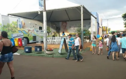 150413_-_londrina_-_expo_-_visitantes__5.jpg