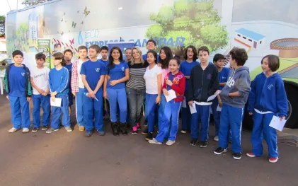 150701_-_ecoexpresso_em_cascavel_1_-_alunos_do_colegio_eleodoro.jpg