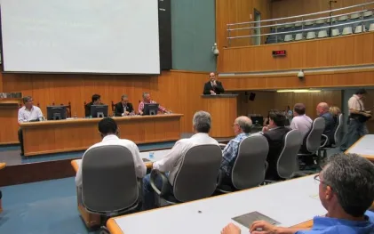 150812_londrina_audiencia_camara_2_ok.jpg