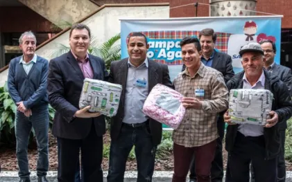 170713_curitiba_-_campanha_do_agasalho_entrega_1.jpg