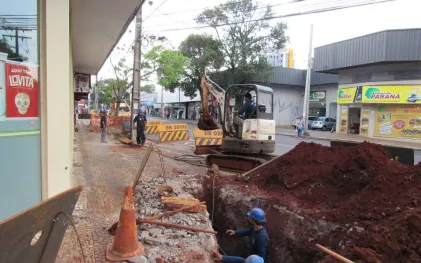 180503_-_cascavel_-_substituicao_rede_esgoto_-_centro_1.jpg