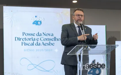 Presidente Wilson Bley na posse da diretoria AESBE