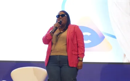 Humorista Tatá Mendonça fala de Diversidade e Inclusão