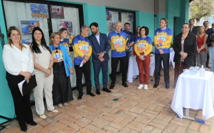 Sanepar implanta 600 colmeias de abelhas sem ferrão em unidades educacionais do Paraná