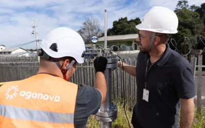 Equipes da Sanepar usam sensores para inspecionar redes de distribuição de água tratada 