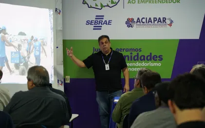 Reunião entre Sanepar, empresários, autoridades e moradores em Pontal do Paraná 