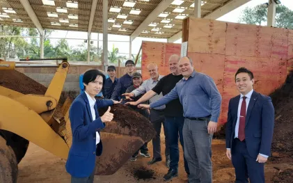 Representantes da japoensa Kyowa Kako em visita às instalações da Sanepar