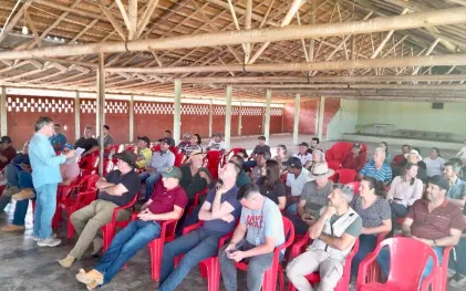 Moradores de Guapé e Cruzeirinho