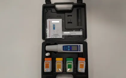 maleta com equipamentos