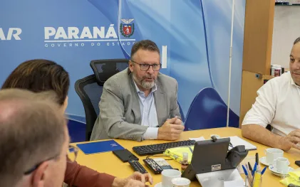 Reunião de alinhamento das ações com diretores na Sanepar. Foto: Arnaldo Neto/AEN
