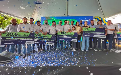 evento com governador e outras autoridades em apucarana