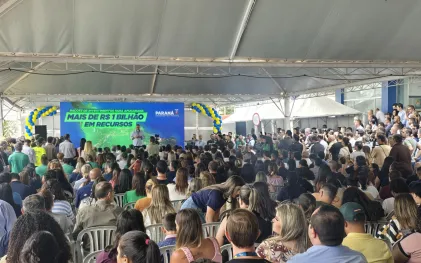 evento com governador e outras autoridades em apucarana