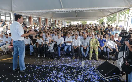 evento com governador e outras autoridades em apucarana 