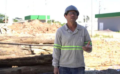 Equipes de trabalho em obras desenvolvidas pela Sanepar