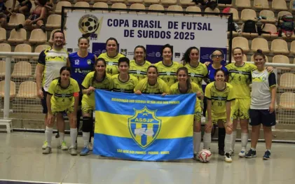 Sanepar patrocina time feminino de futsal para surdos em mundial de clubes