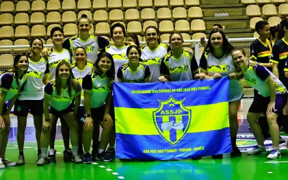 Sanepar patrocina time feminino de futsal para surdos em mundial de clubes