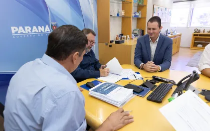 Assinatura do termo de adesão ao programa Sanepar Rural 