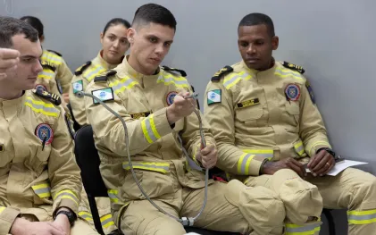 Sanepar contribui na formação de cadetes do Corpo de Bombeiros.