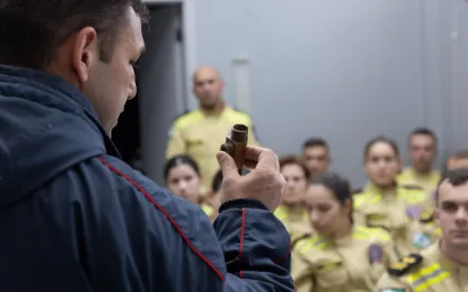 Sanepar contribui na formação de cadetes do Corpo de Bombeiros.