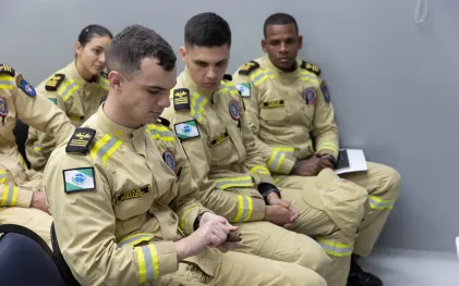 Sanepar contribui na formação de cadetes do Corpo de Bombeiros.