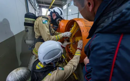 Sanepar contribui na formação de cadetes do Corpo de Bombeiros.