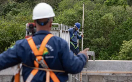 obras em esgoto ampliam rede em Cascevel