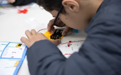 640 alunos terão acesso aos kits de robótica durante as aulas