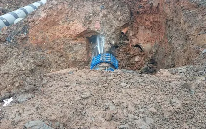 Adutora de grande porte na região do Passaúna em Curitiba 