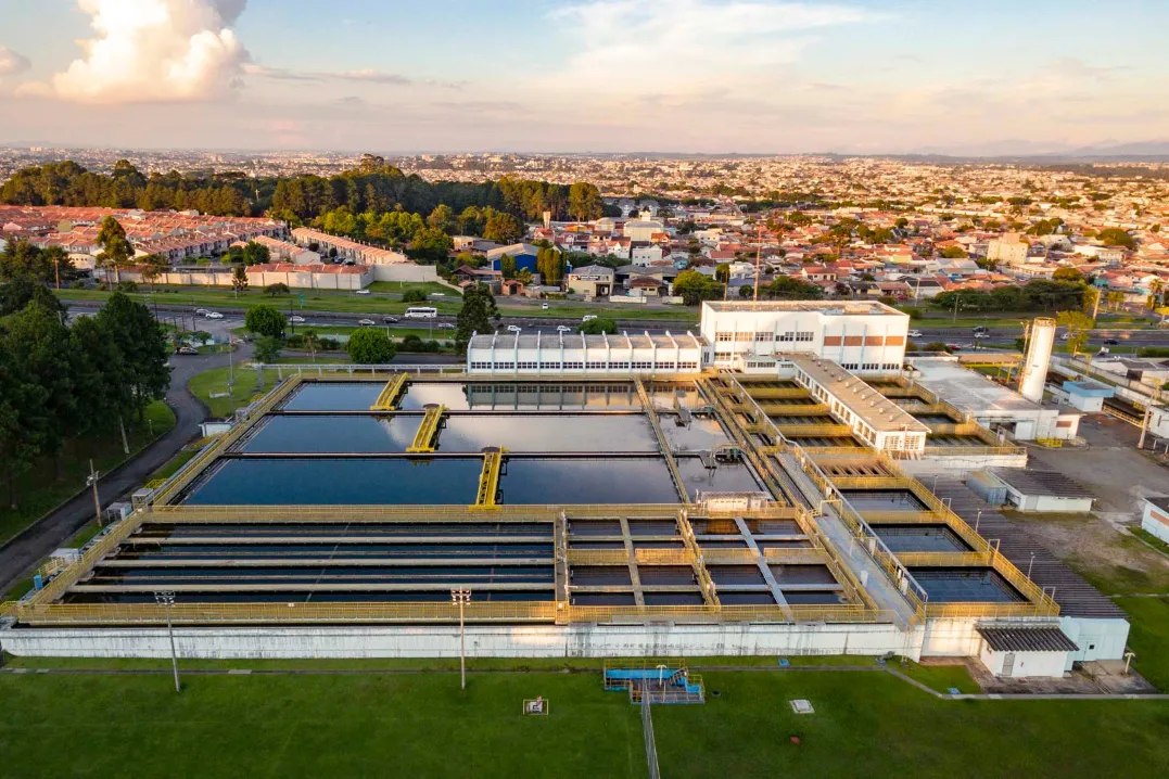 Estação de Tratamento de Água (ETA) Iguaçu, a maior do estado